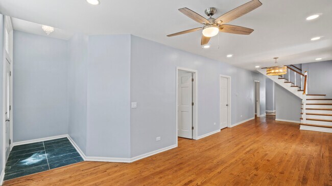 Photo - 1702 W Superior St Unit 2nd