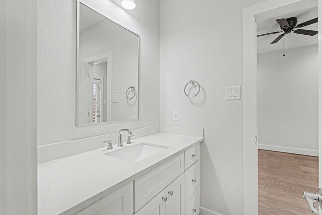 Photo - 2504 W Tidwell Rd