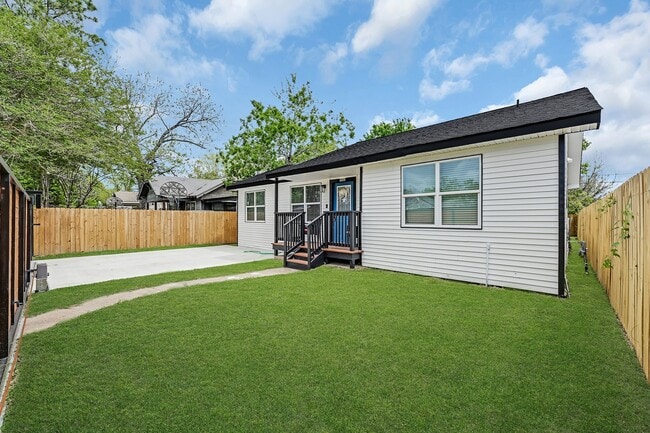 Photo - 4406 Edison St