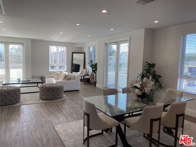 Photo - 8700 Chalmers Dr Unidad PH #401