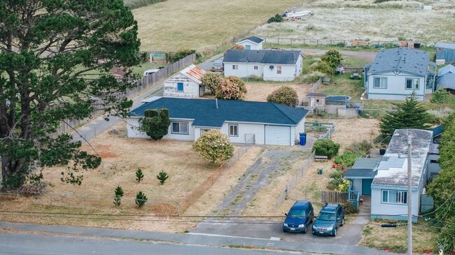Photo - 3 Bedroom 1 Bathroom Single Family McKinleyville Home