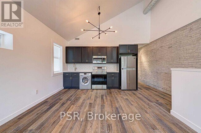 Photo - 89 Hammersmith Ave Unit Upper