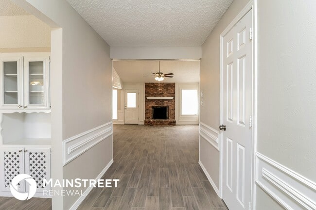 Photo - 4104 Firethorn Dr