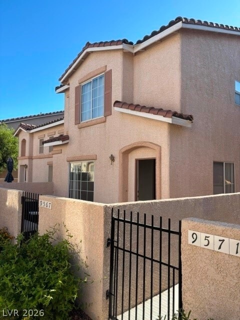 Building Photo - 9567 Belle Reserve St