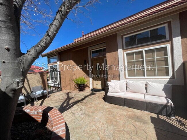 32736 Hislop Way