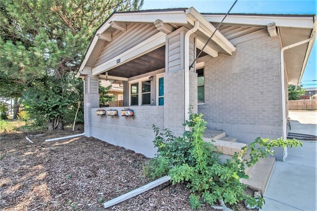 Photo - Charming 4Bed/2Bath Bungalow in Highlands