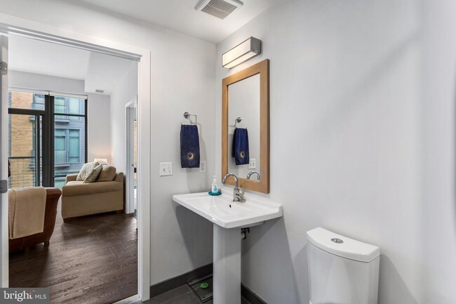 Photo - 525 Water St SW Unit 309