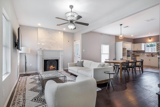 Photo - 745 W Brooklyn Ave