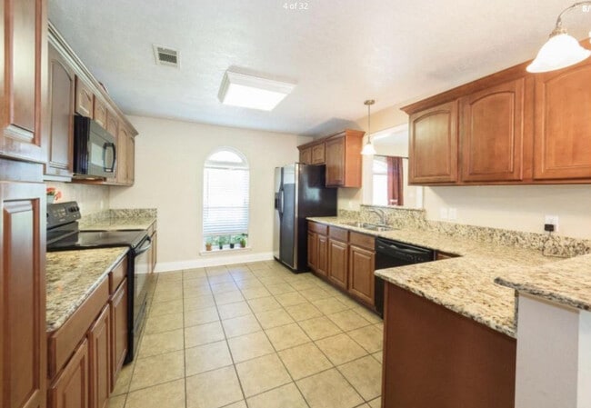 Photo - 109 Antler Cir