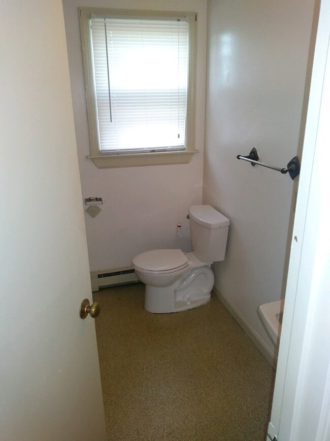 Photo - 70 Center St