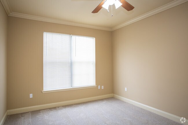 3BR, 2.5BA - 1627 SF