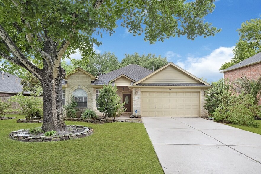 Photo - 7442 Colony Bend Ln