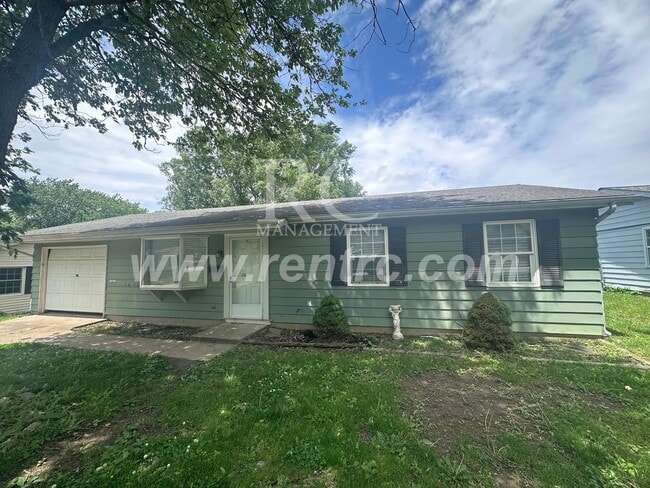 Building Photo - 917 Timberline-