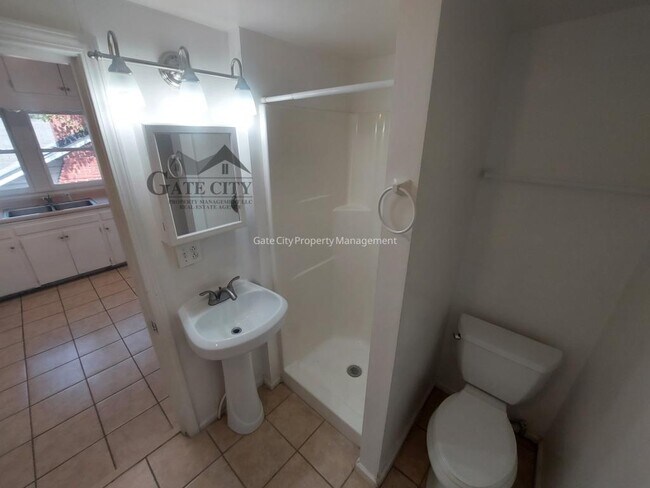 Photo - 1600 N Hamilton St