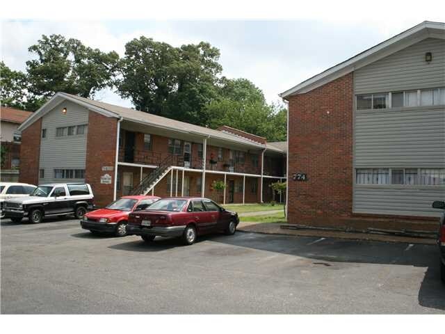 Melrose Court Apartments