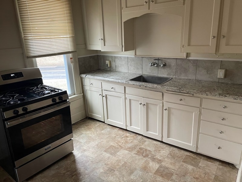 Photo - 701 S Bluff Blvd