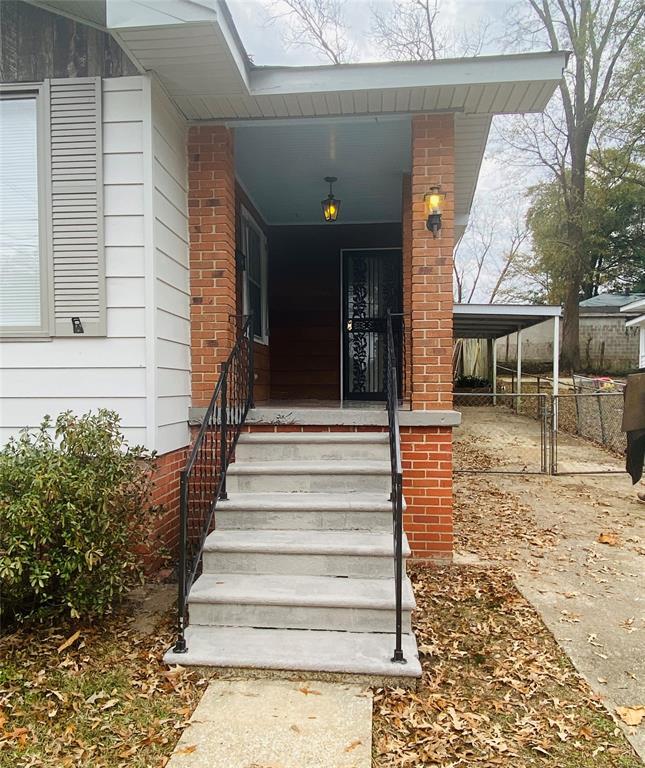 Photo - 2052 Midway St