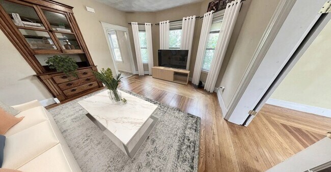 296 Highland Ave Unit 3