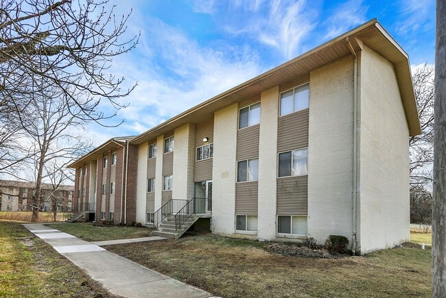 Building Photo - 3771 Cornell Dr Unit #3771
