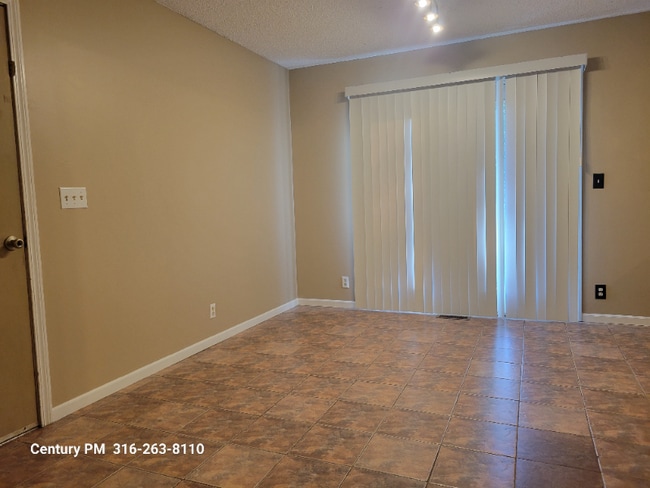 Photo - 1724 Stony Pt