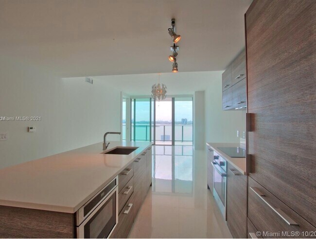 Photo - 650 NE 32nd St Unit 1603