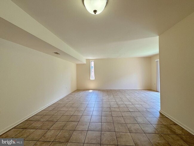 Photo - 4675 Logsdon Dr
