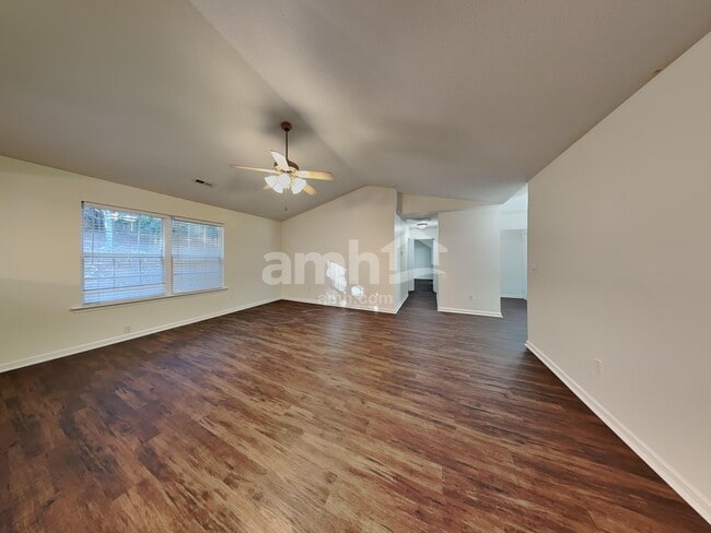 Photo - 201 Cassidy Ct