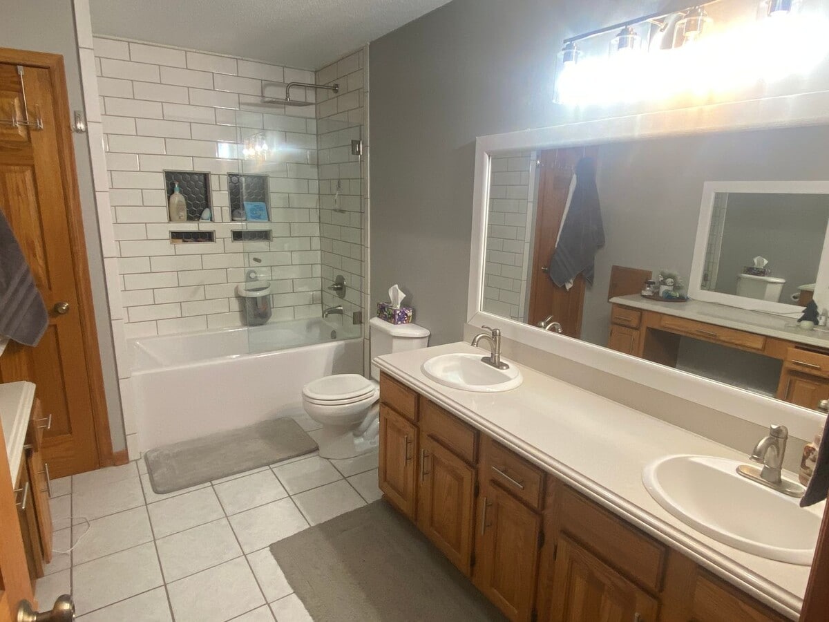 Photo - Beautiful Family Home Located in Great Location