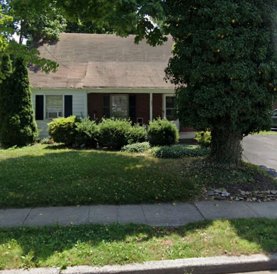 Photo - 621 Greenbrook Rd House