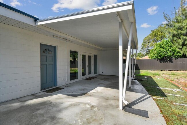 Photo - 3905 W Paxton Ave