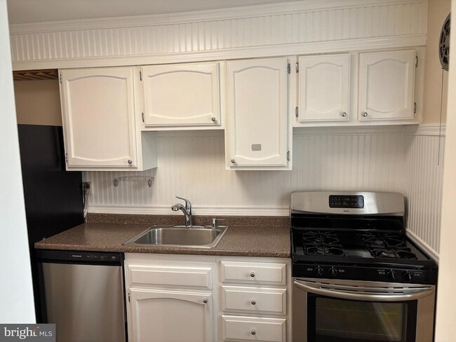 Photo - 6617 E Wakefield Dr Unit B2