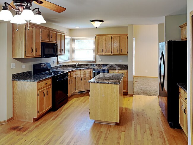 Photo - 302 Thames Dr