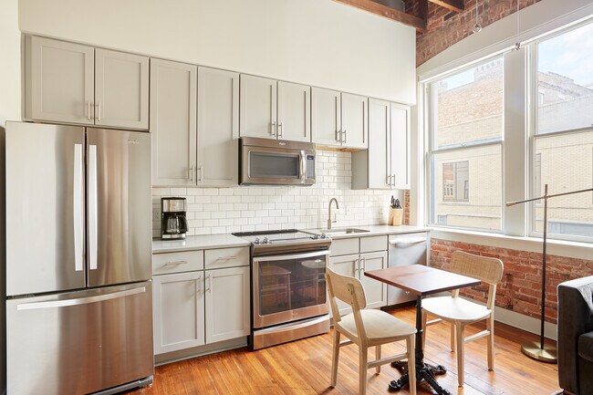 Photo - 25 E Broughton St Unidad 2A