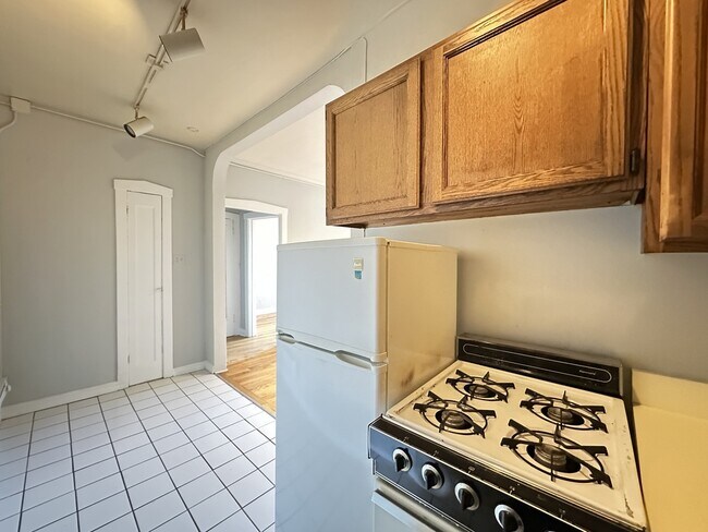 Photo - 516 W Melrose St Unit 014