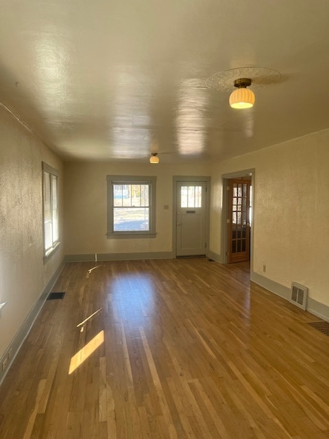 Photo - 831 E Platte Ave