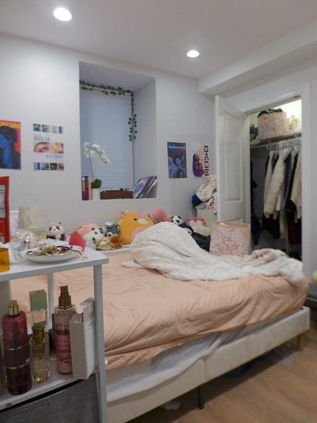 Photo - 726 Parker St