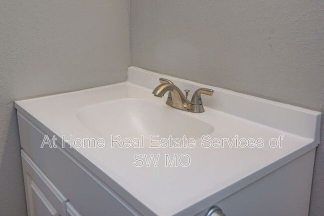 Photo - 930 S Campbell - P7