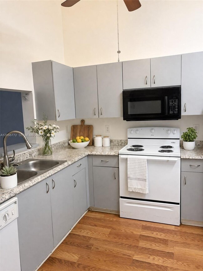Photo - 5016 Rose Hill Dr Unit 2303