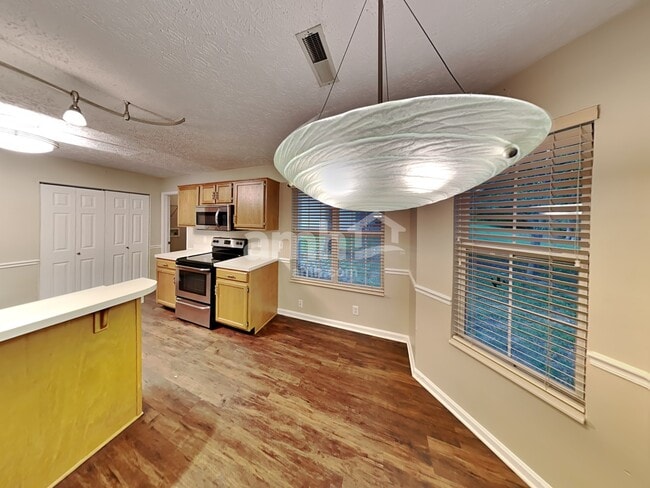 Photo - 3110 N Waterford Ct