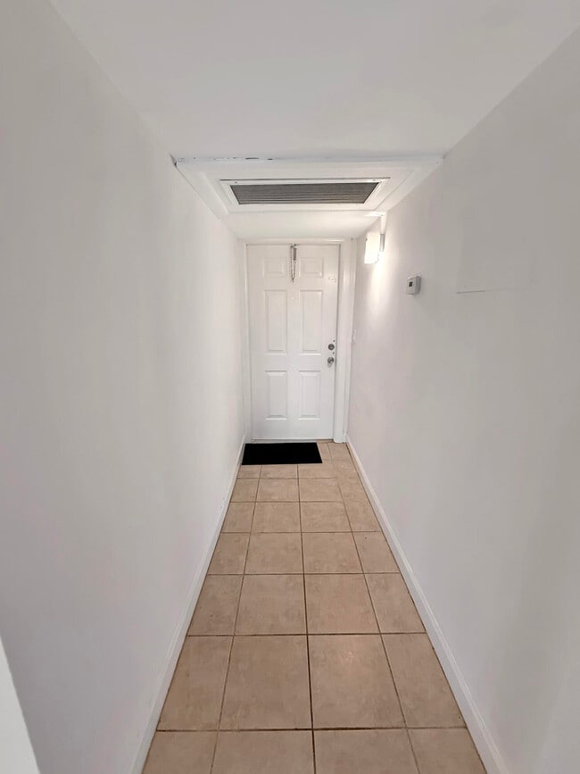 Photo - 1500 Crescent Cir Unidad A26