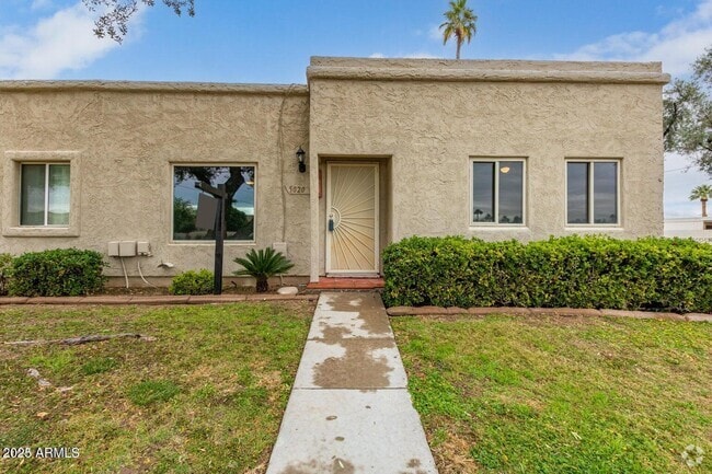 Building Photo - 5020 N 81st St Rental