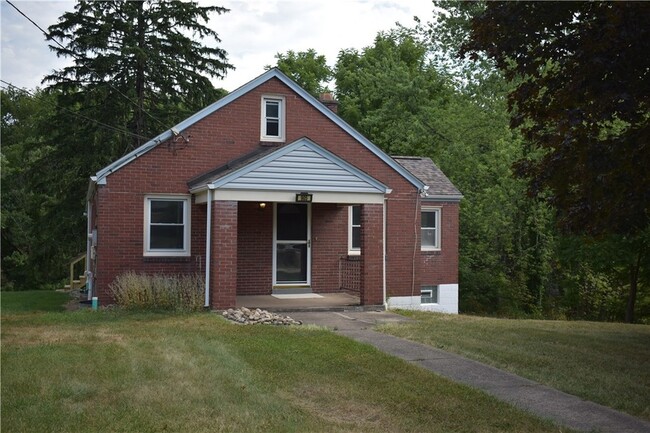 Photo - 905 Burchfield Rd