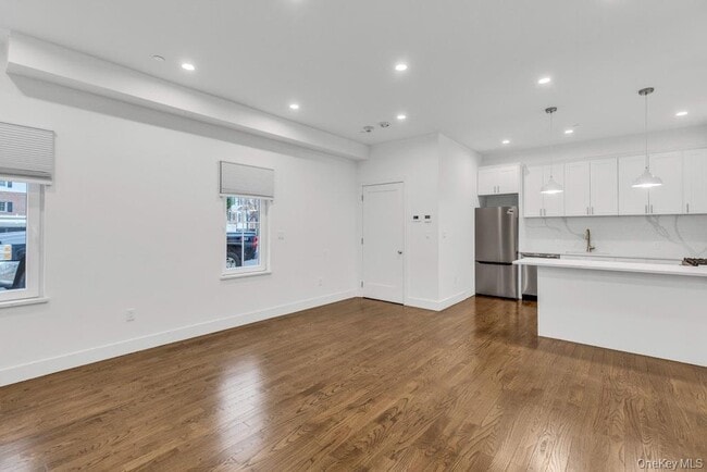 Photo - 1431 Old Northern Blvd Unit 2