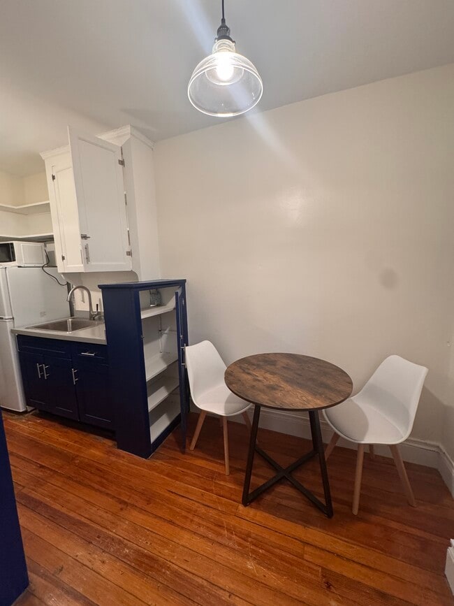 Building Photo - 6 Washington Ave Unit #11