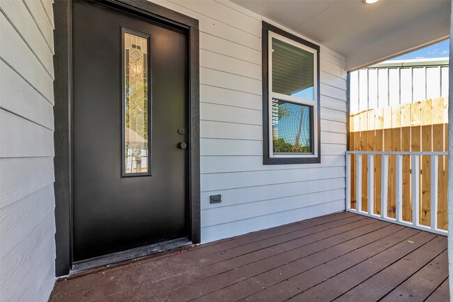 Photo - 3440 Bremond St