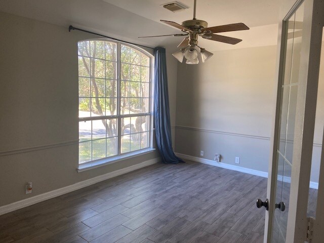 Photo - 1222 Walkers Way