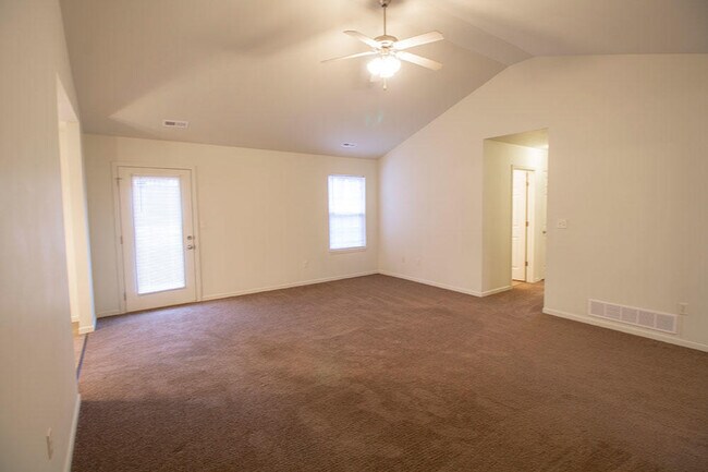 Photo - 1424 Bodie Dr