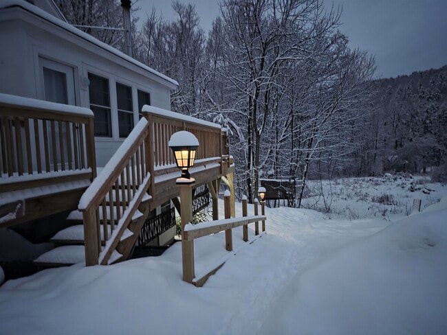 Building Photo - 529 Valley Rd