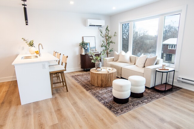 Building Photo - Unit 1B | Upper Level | 2 Bedroom, 1 Bathroom Unit B