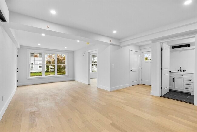 Photo - 20 Orne St Unit A